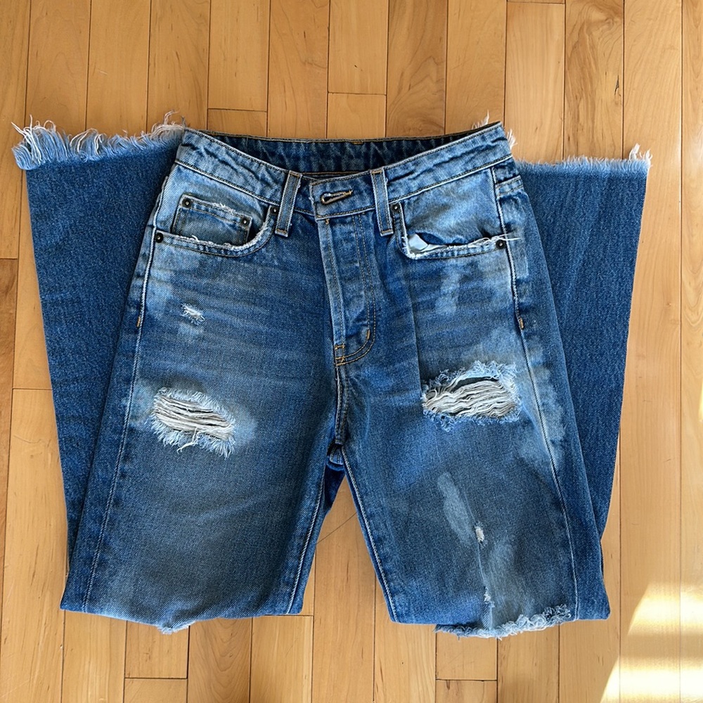 CARMAR DISTRESSED JEANS BUTTONFLY SIZE 24 - MY FAV JEANS TOO SMALL ON ME